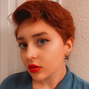 Meet your Posher, Hailey